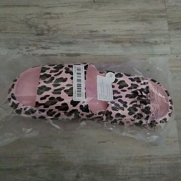 Pink slides animal print - Picture 3 of 9